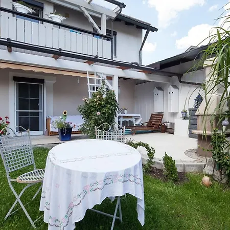 Apartment Edle Ferienwohnung, Idylle Pur *