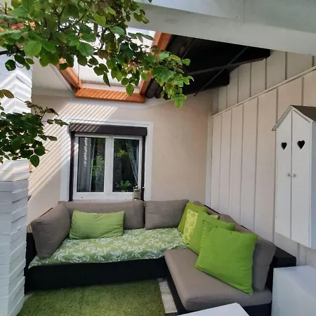 Apartment Edle Ferienwohnung, Idylle Pur